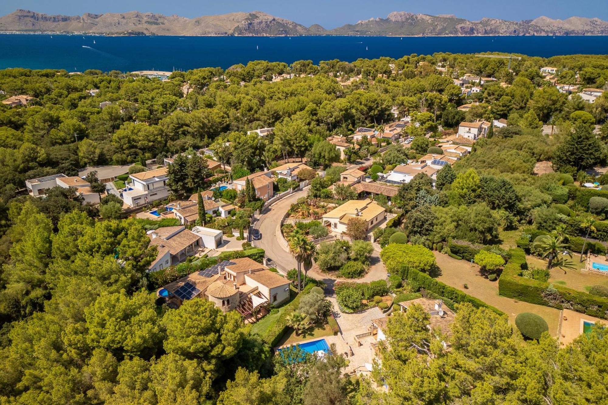 Victoria By Mallorca Selection *